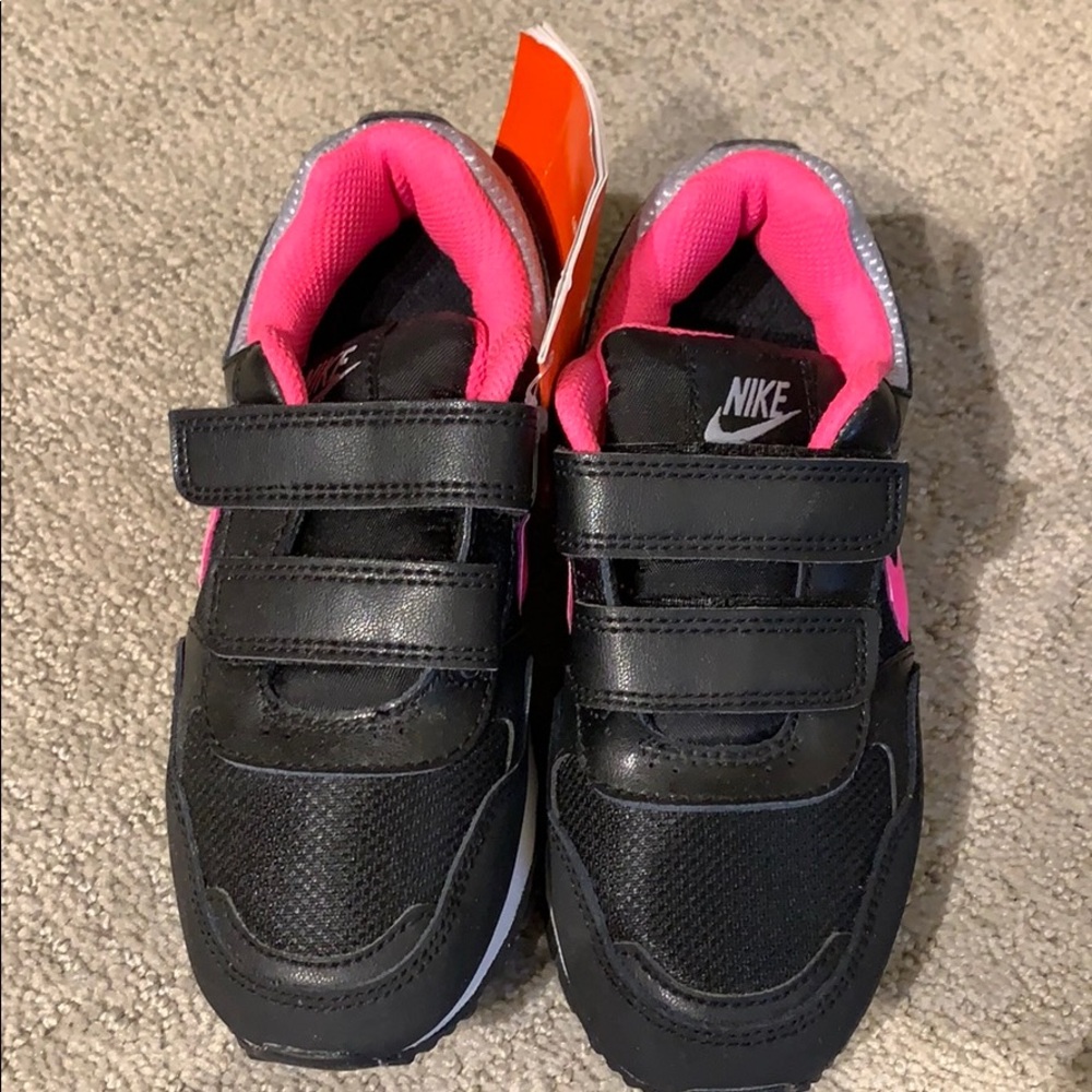 Nike black/pink shoes